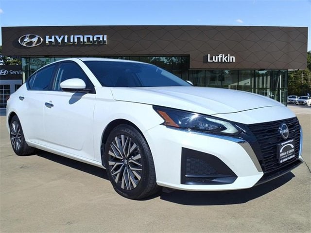 2023 Nissan Altima SV