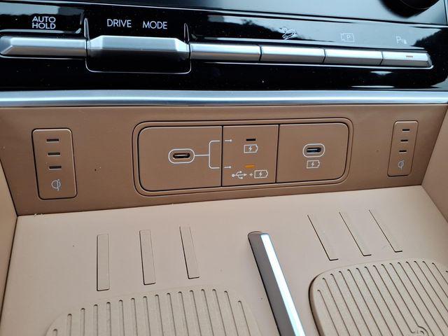 2026 Hyundai Santa Fe Limited - Photo 14