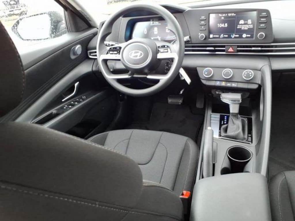 New 2026 Hyundai Elantra SE Sedan