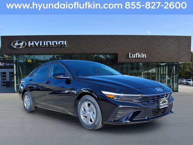 New 2026 Hyundai Elantra SE