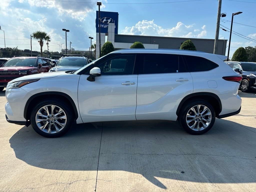 Used 2023 Toyota Highlander Limited with VIN 5TDKDRAH4PS010639 for sale in Metairie, LA