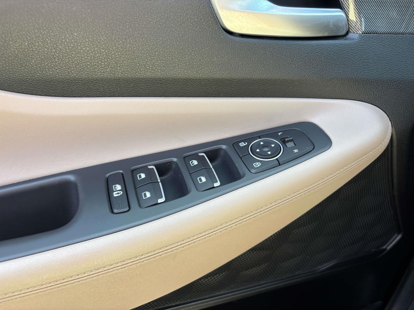 2023 Hyundai Santa Fe SE - Photo 13