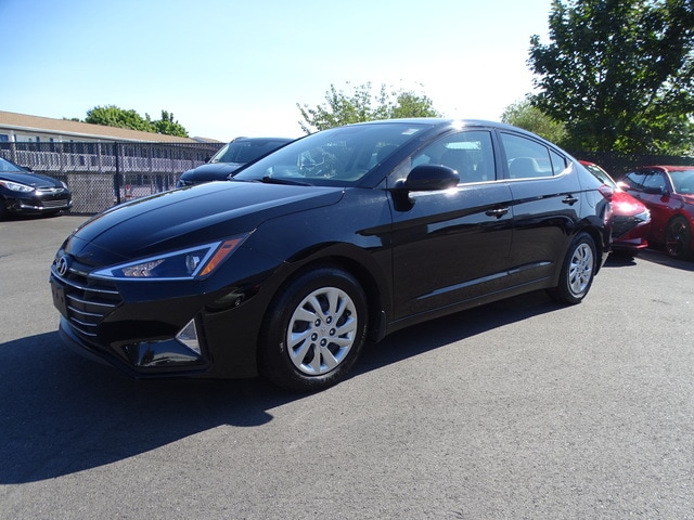 Certified 2020 Hyundai Elantra SE with VIN KMHD74LF0LU913662 for sale in Middletown, RI