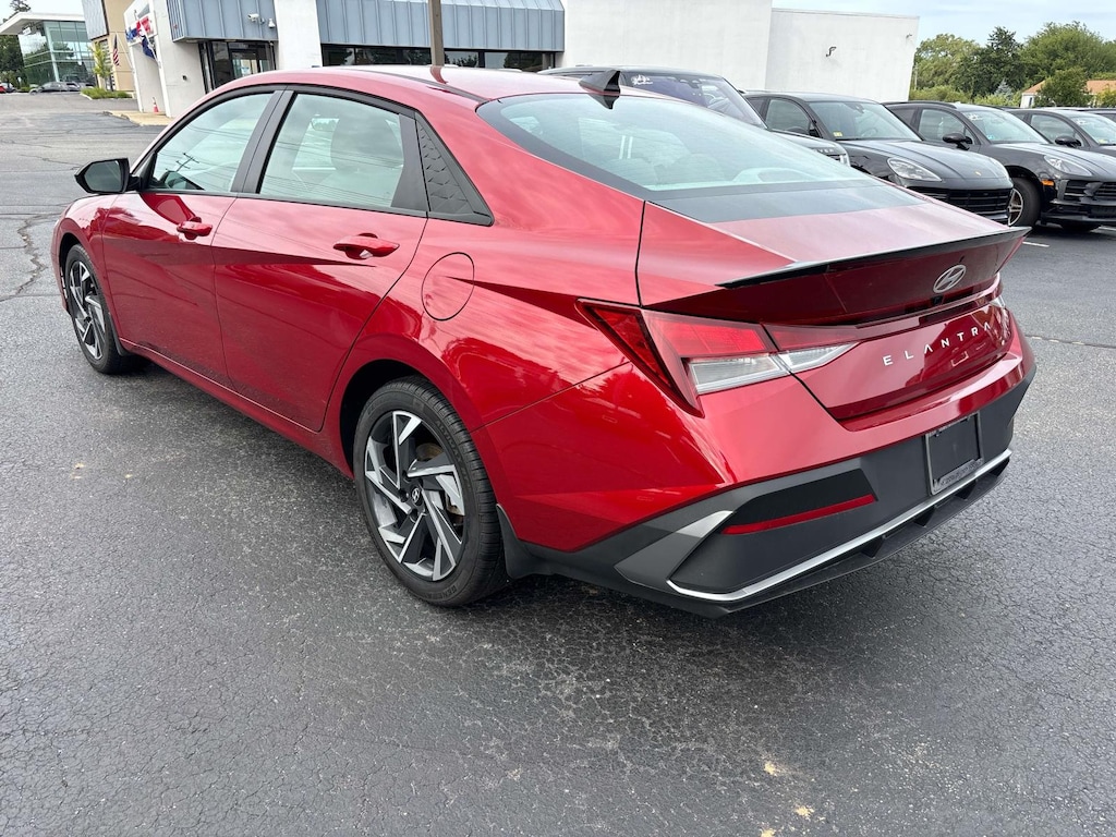 Certified 2025 Hyundai Elantra SEL Sport Sedan