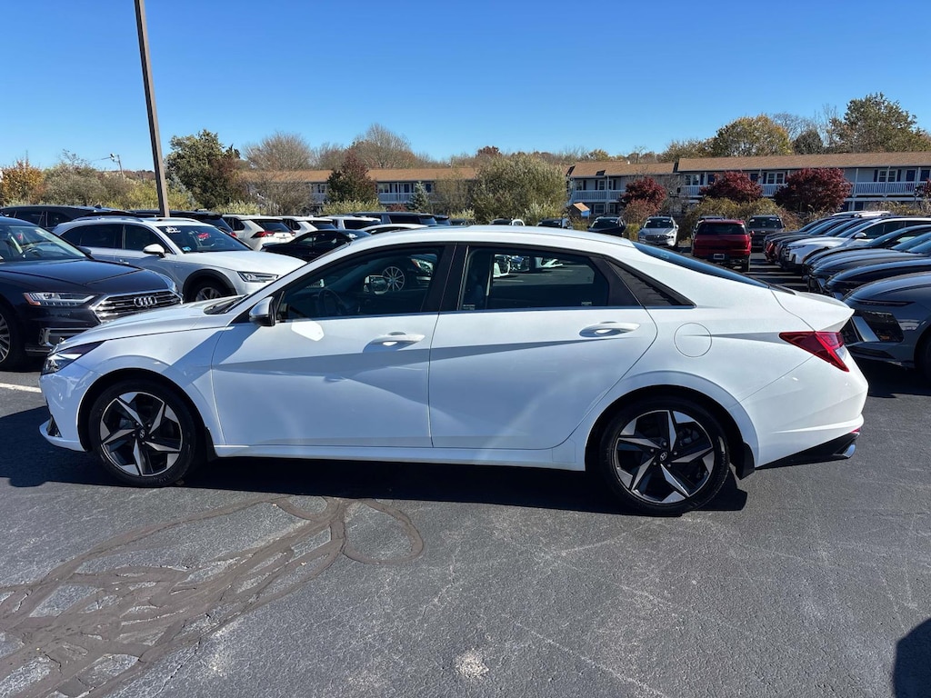 Certified 2021 Hyundai Elantra Limited Sedan