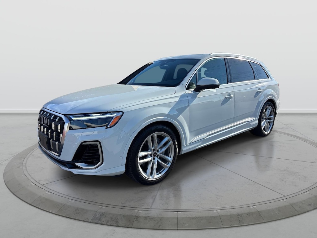 Used 2025 Audi Q7 55 Premium SUV