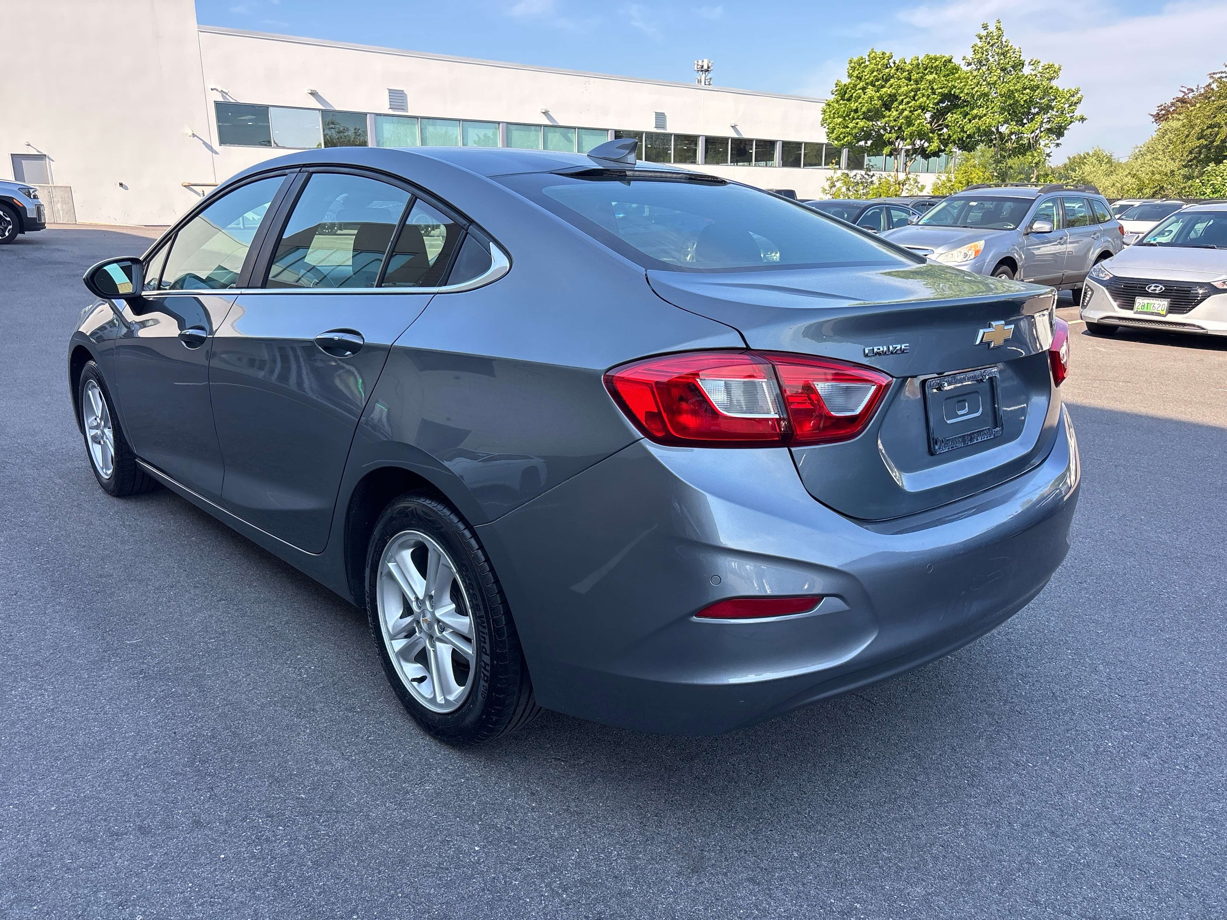 2018 Chevrolet Cruze LT - Photo 3