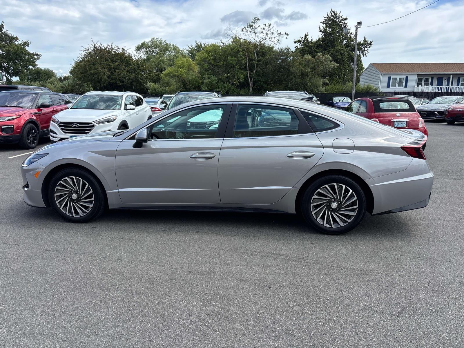 2023 Hyundai Sonata Hybrid SEL photo 2