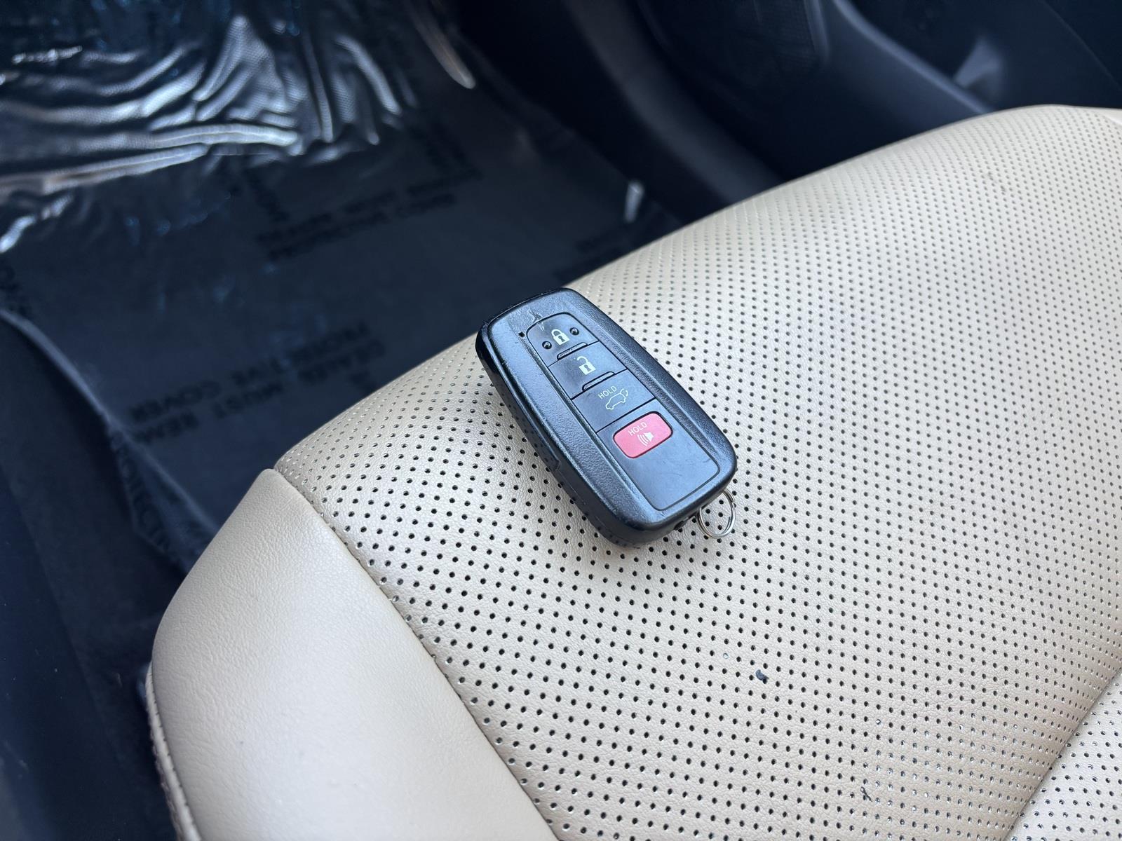 2021 Toyota RAV4 Limited - Photo 26