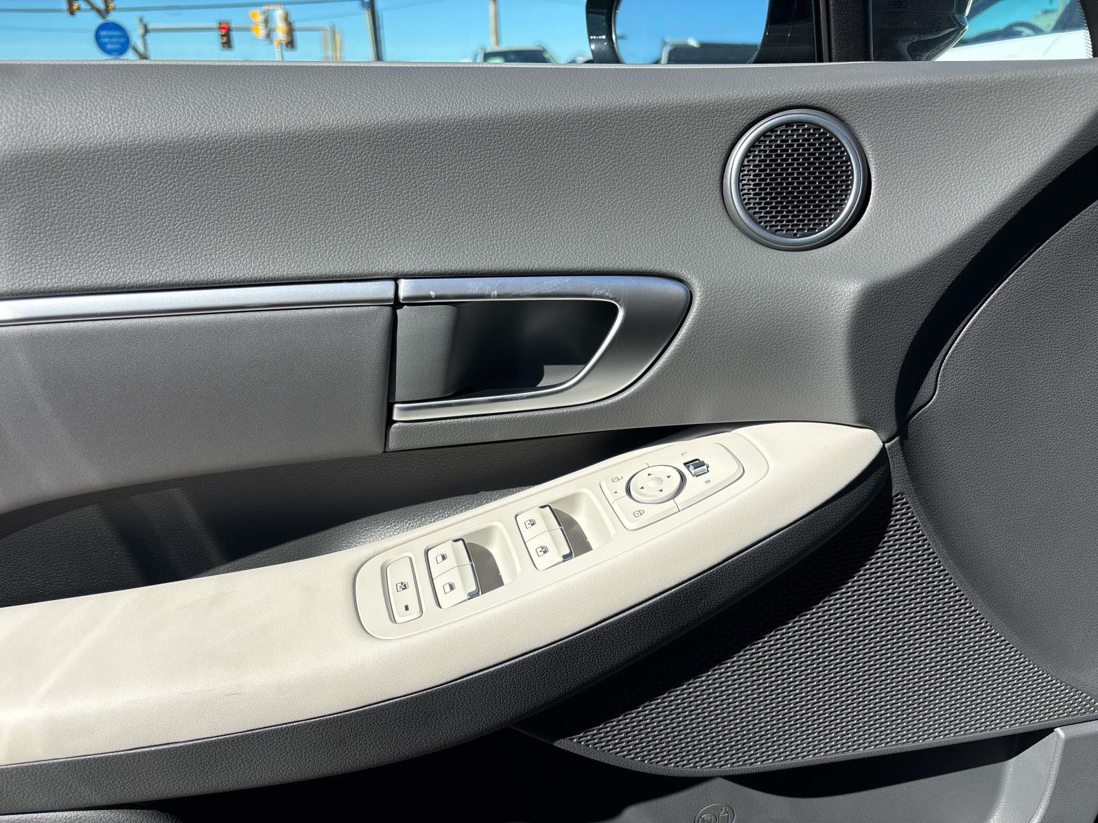 2026 Hyundai Sonata SEL - Photo 9