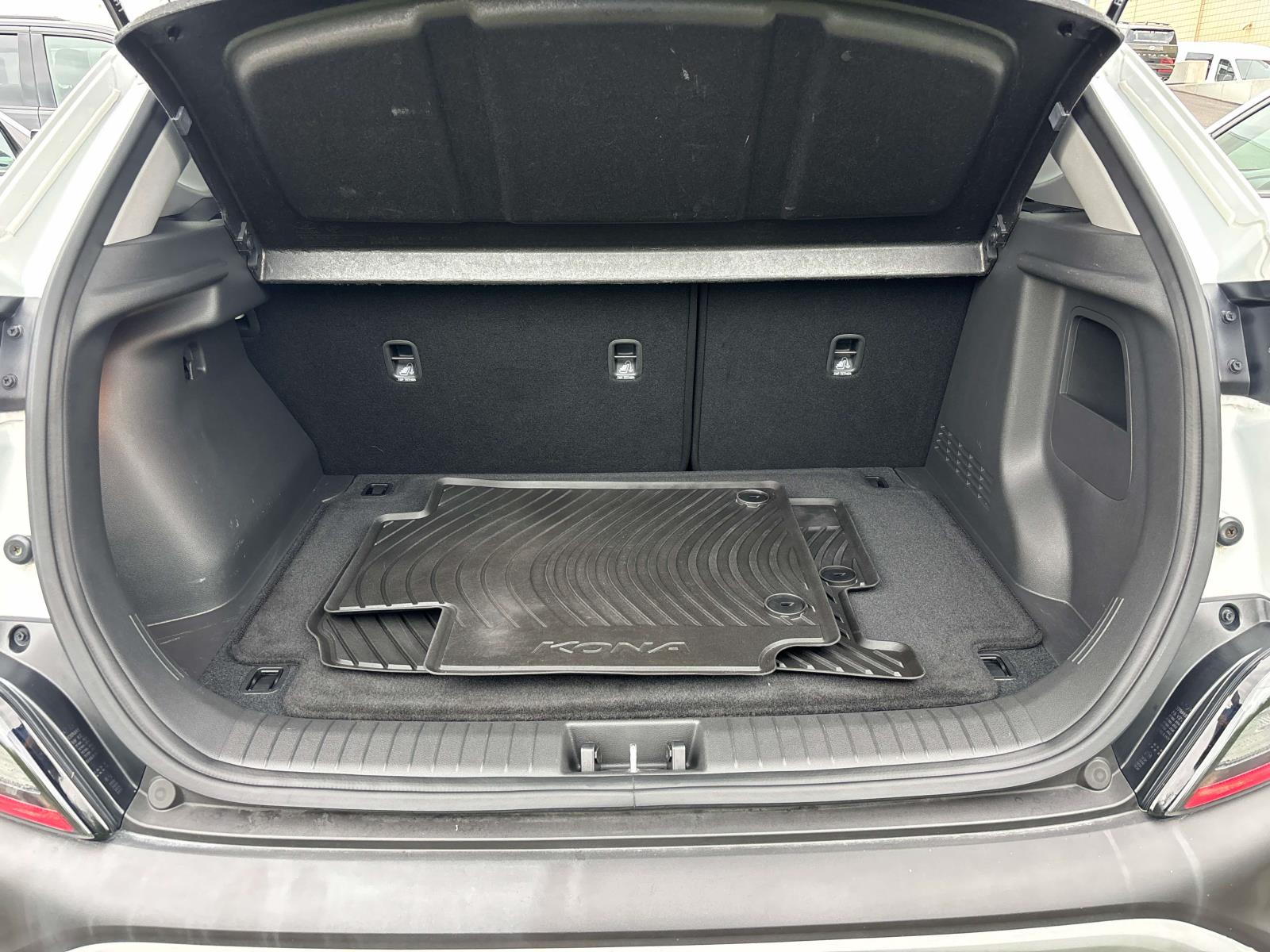 2023 Hyundai Kona SEL - Photo 11
