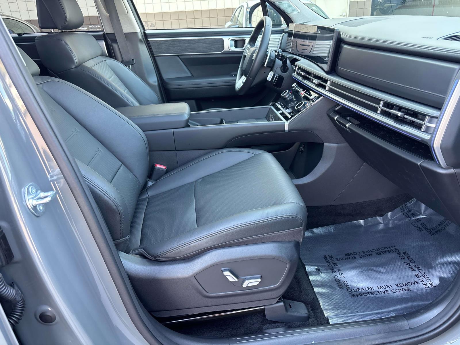 2025 Hyundai Santa Fe Limited - Photo 20