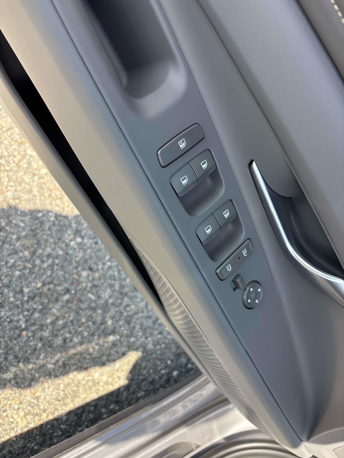 2025 Hyundai Elantra SEL - Photo 7