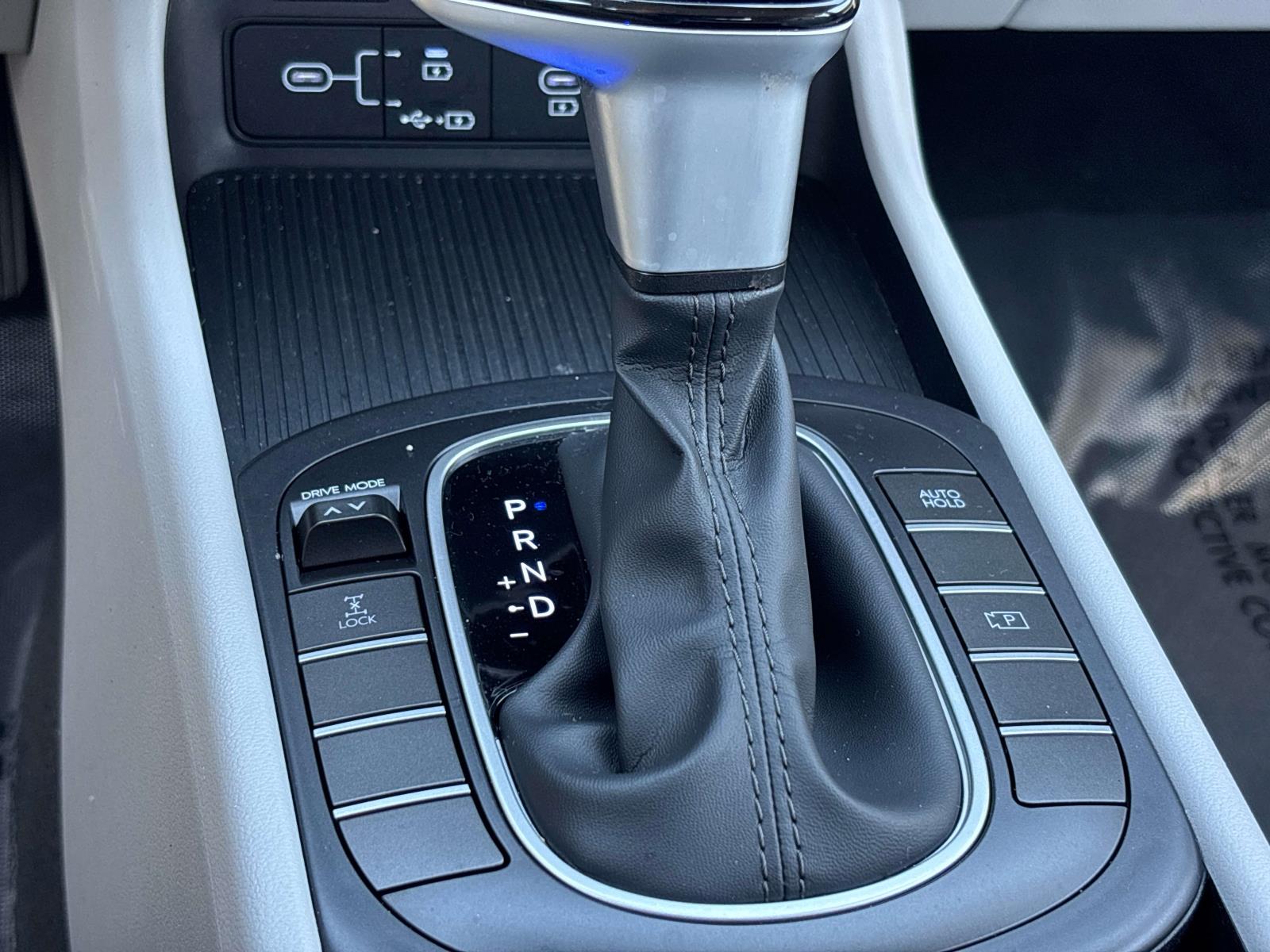 2024 Hyundai Kona SE - Photo 22