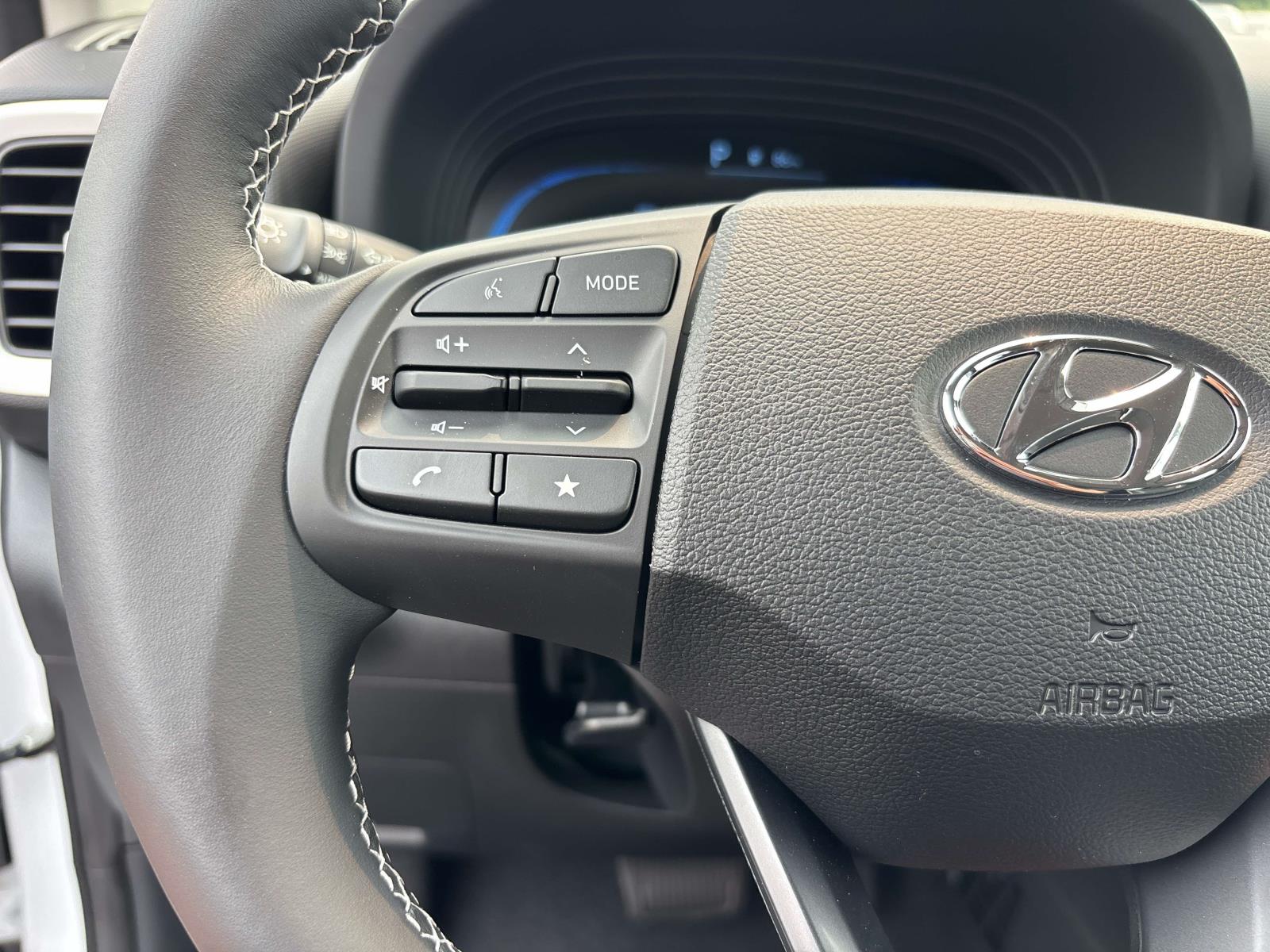 2026 Hyundai Venue SEL - Photo 16