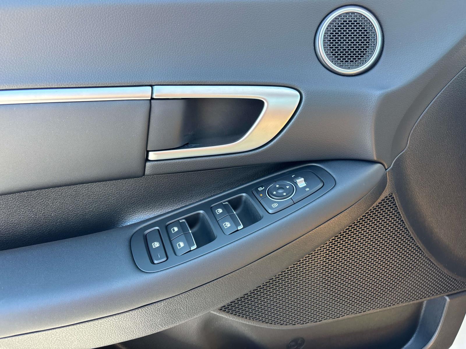 2026 Hyundai Sonata SEL - Photo 17