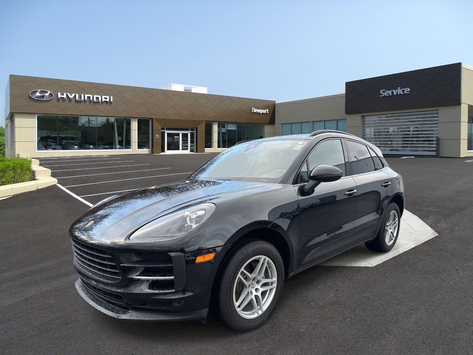 2021 Porsche Macan Base's photo