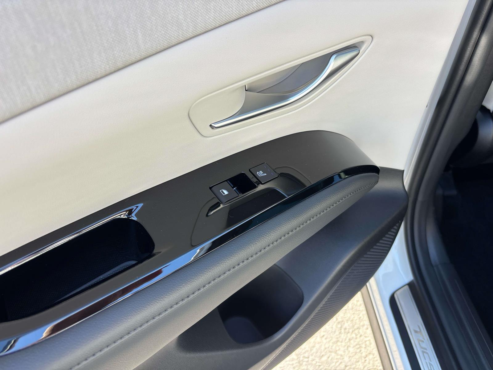 2025 Hyundai Tucson Limited - Photo 12
