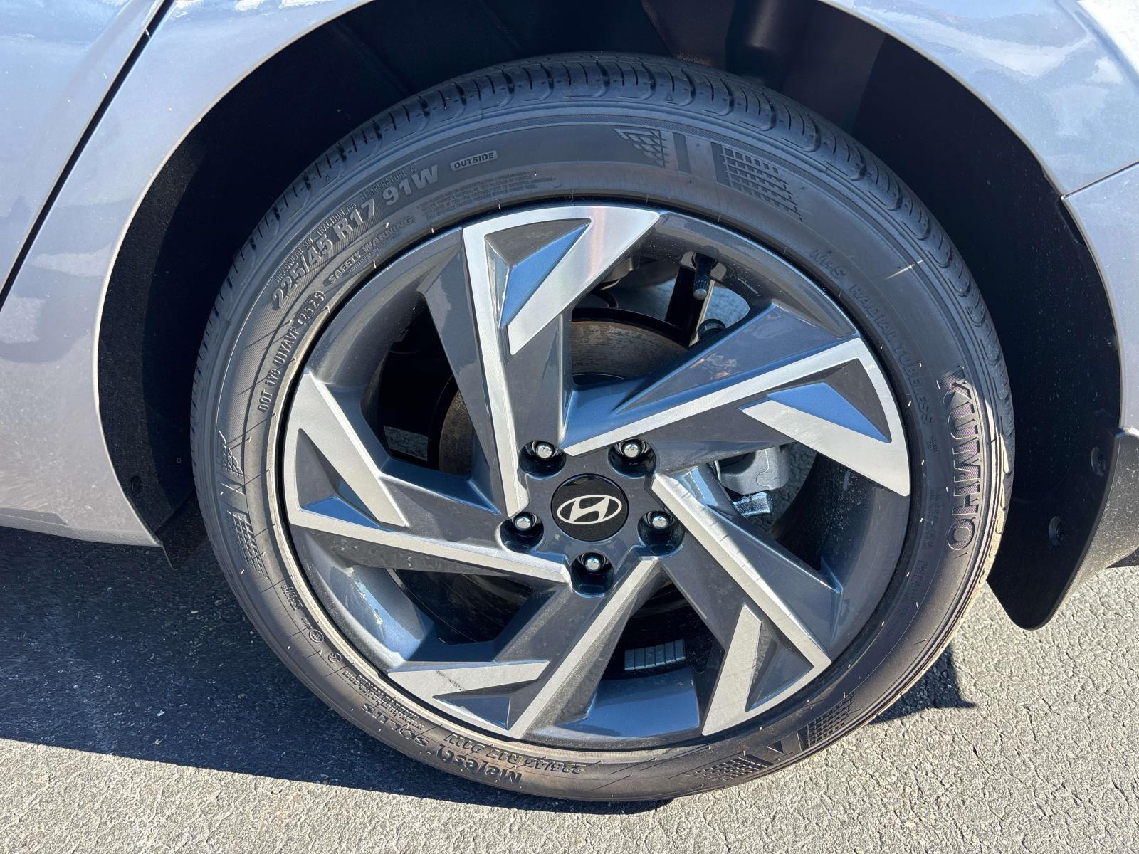 2025 Hyundai Elantra SEL - Photo 21