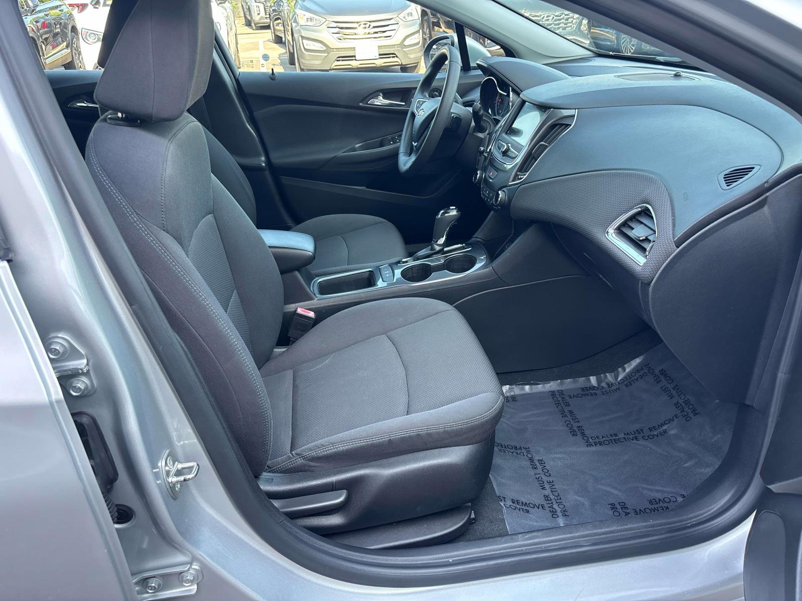 2019 Chevrolet Cruze LT - Photo 14