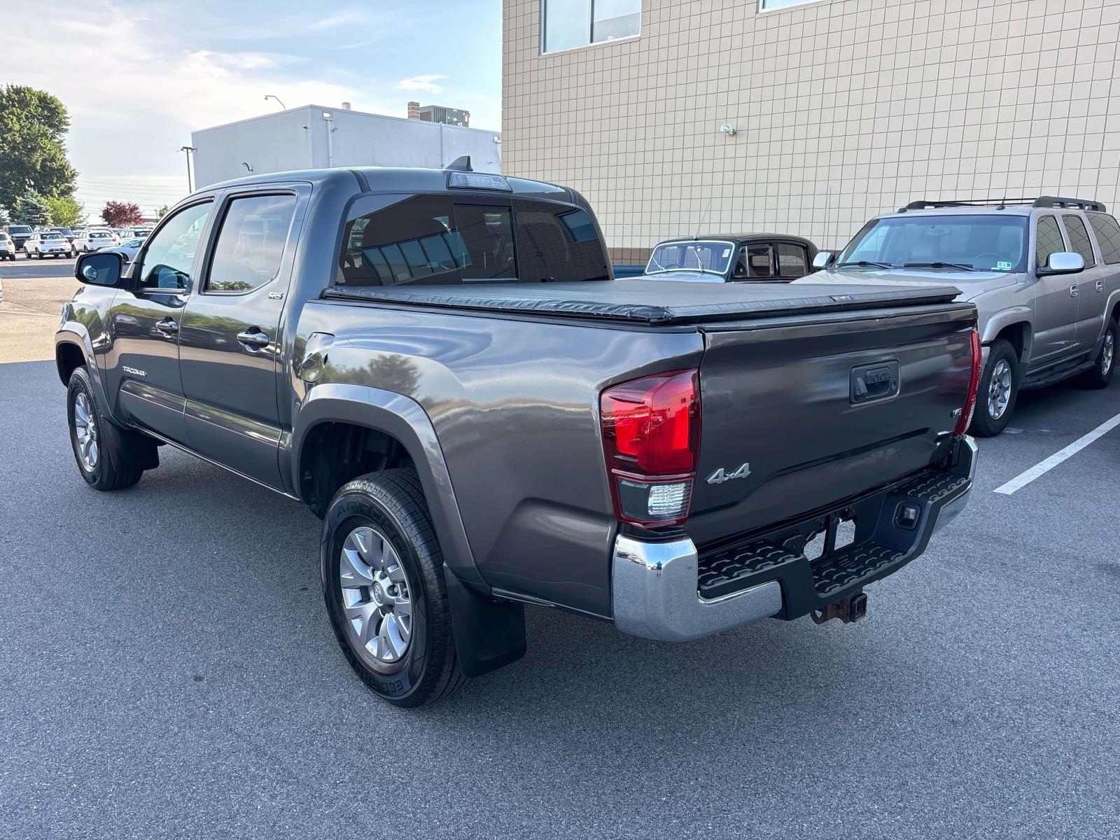 2018 Toyota Tacoma SR5 - Photo 4