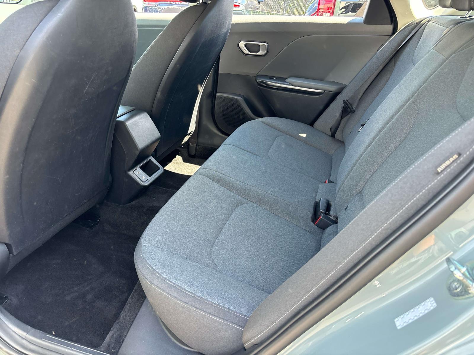 2025 Kia K4 LXS - Photo 10