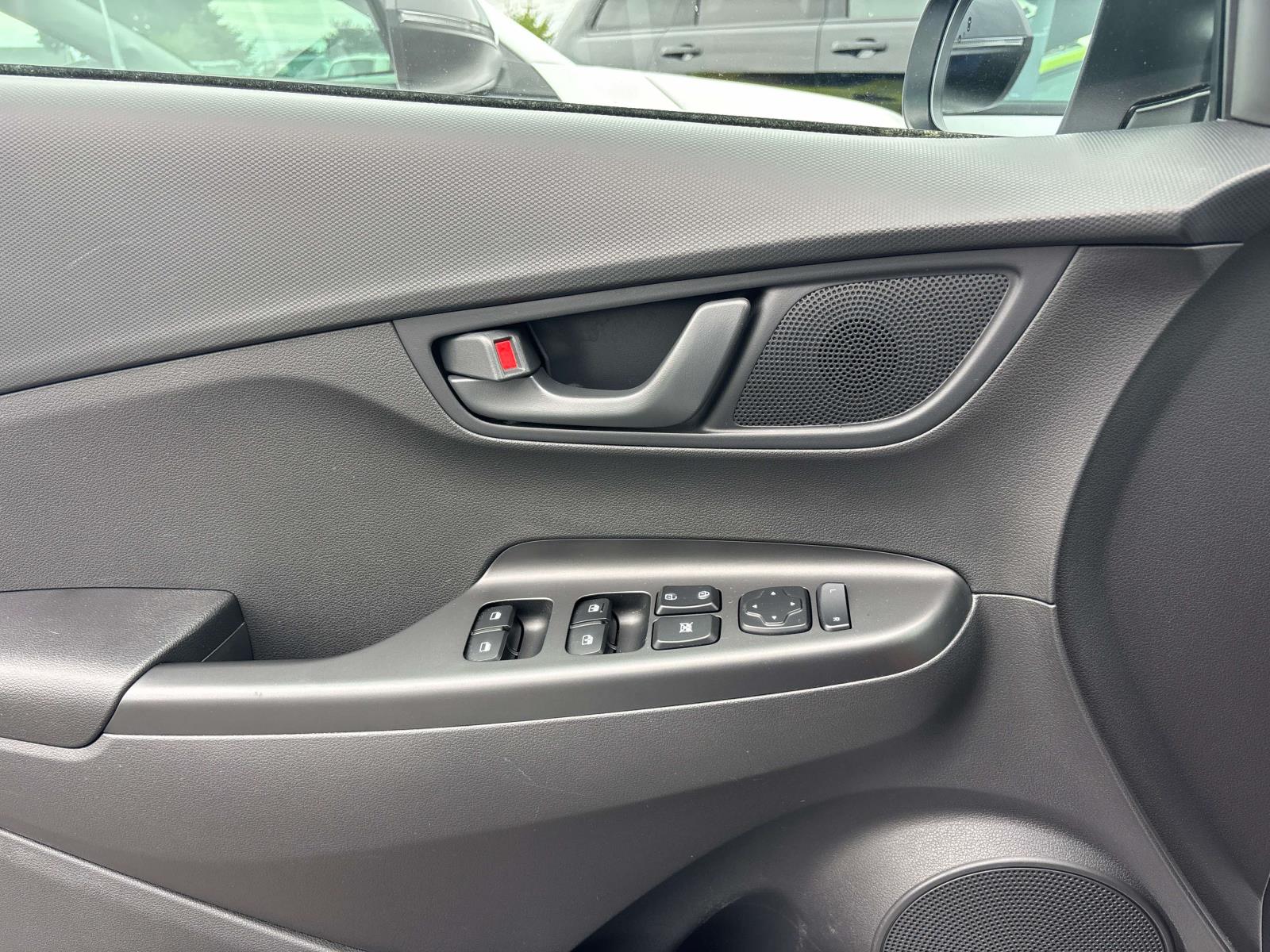 2023 Hyundai Kona SEL - Photo 14