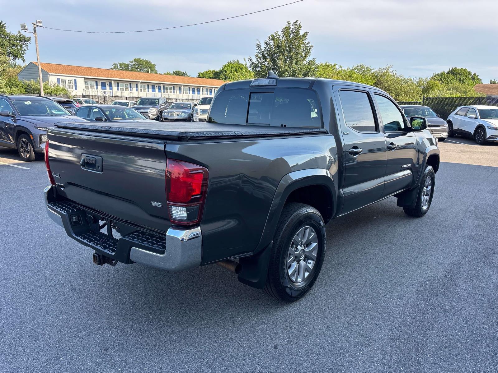 2018 Toyota Tacoma SR5 - Photo 6