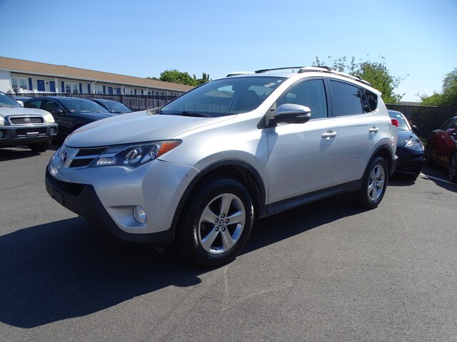 Used 2015 Toyota RAV4 XLE with VIN 2T3RFREVXFW380242 for sale in Middletown, RI