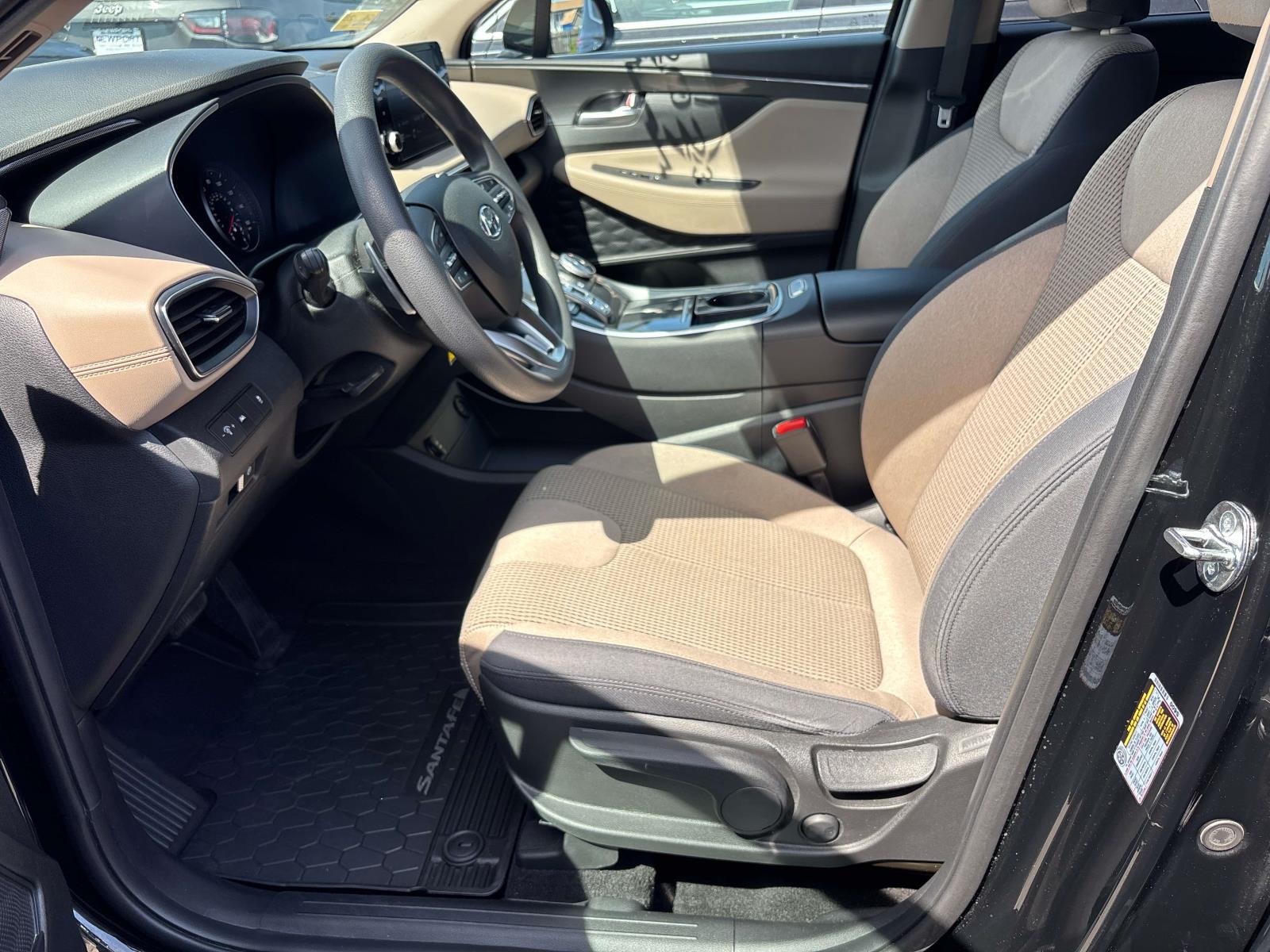 2023 Hyundai Santa Fe SE - Photo 7