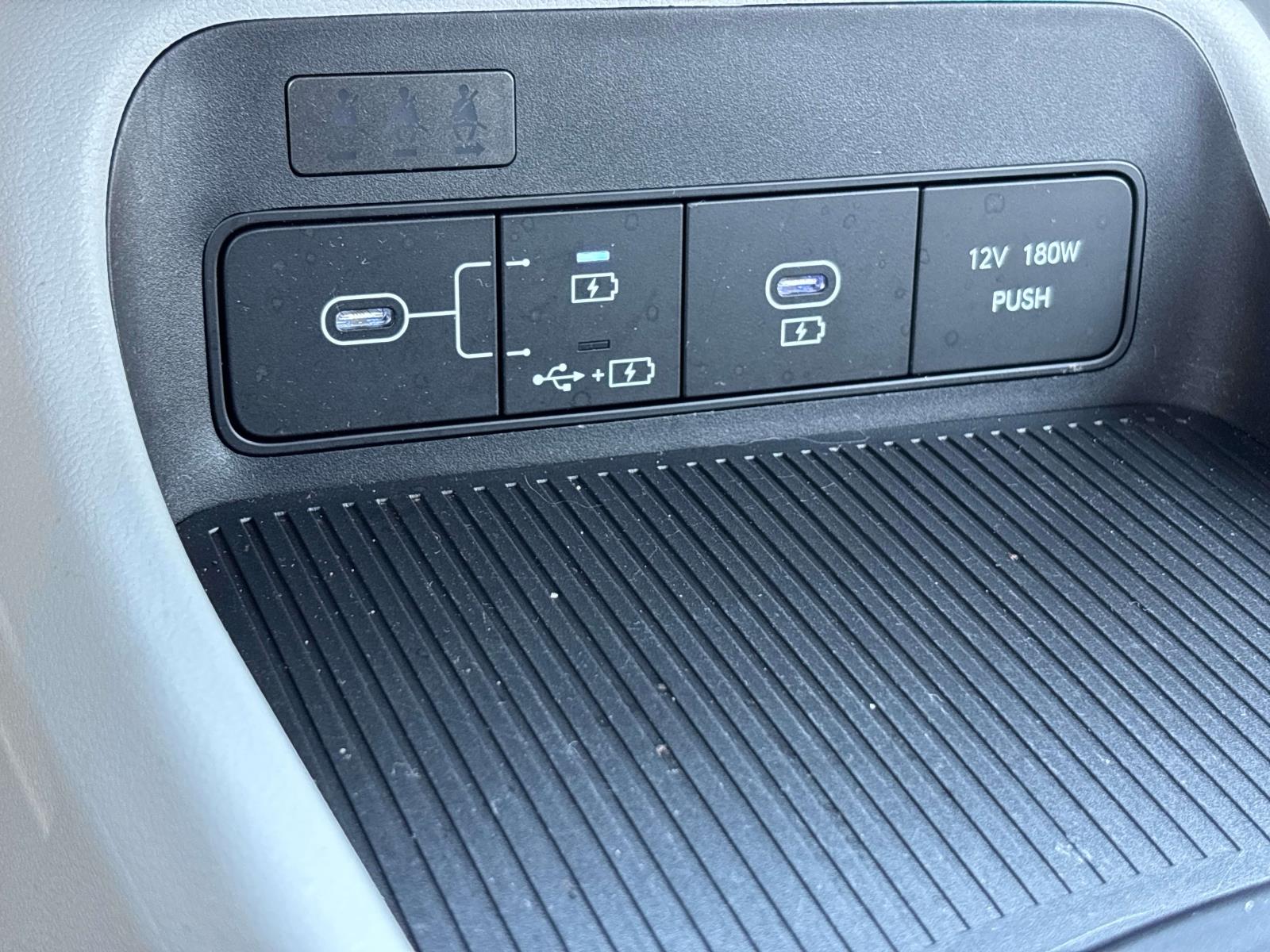 2024 Hyundai Kona SE - Photo 23