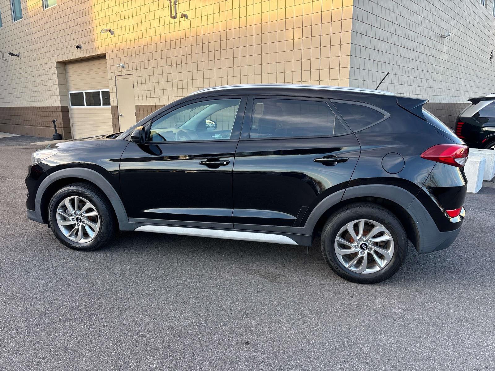 Used 2017 Hyundai Tucson SE with VIN KM8J3CA43HU524645 for sale in Middletown, RI