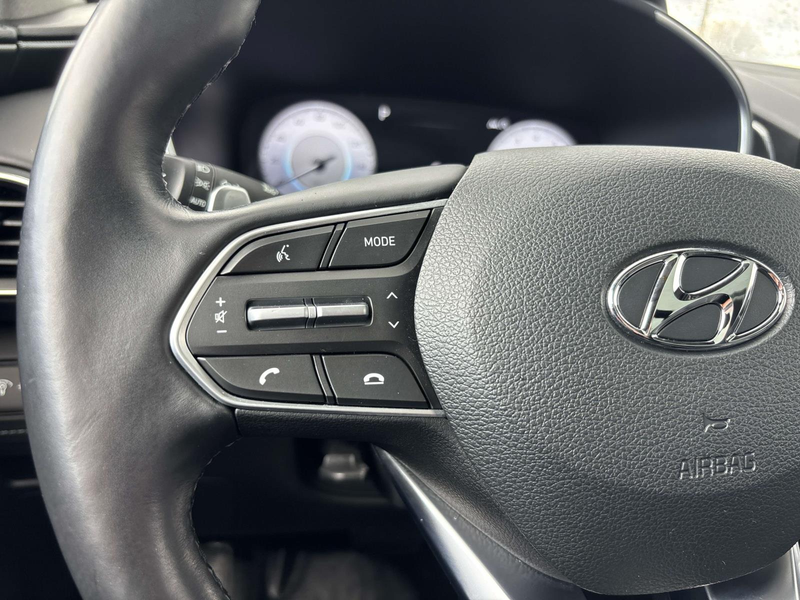2022 Hyundai Santa Fe Limited - Photo 19
