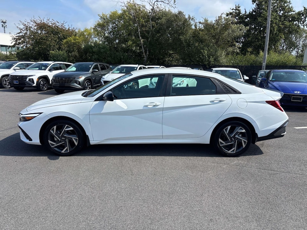 Certified 2025 Hyundai Elantra Hybrid SEL Sport Sedan