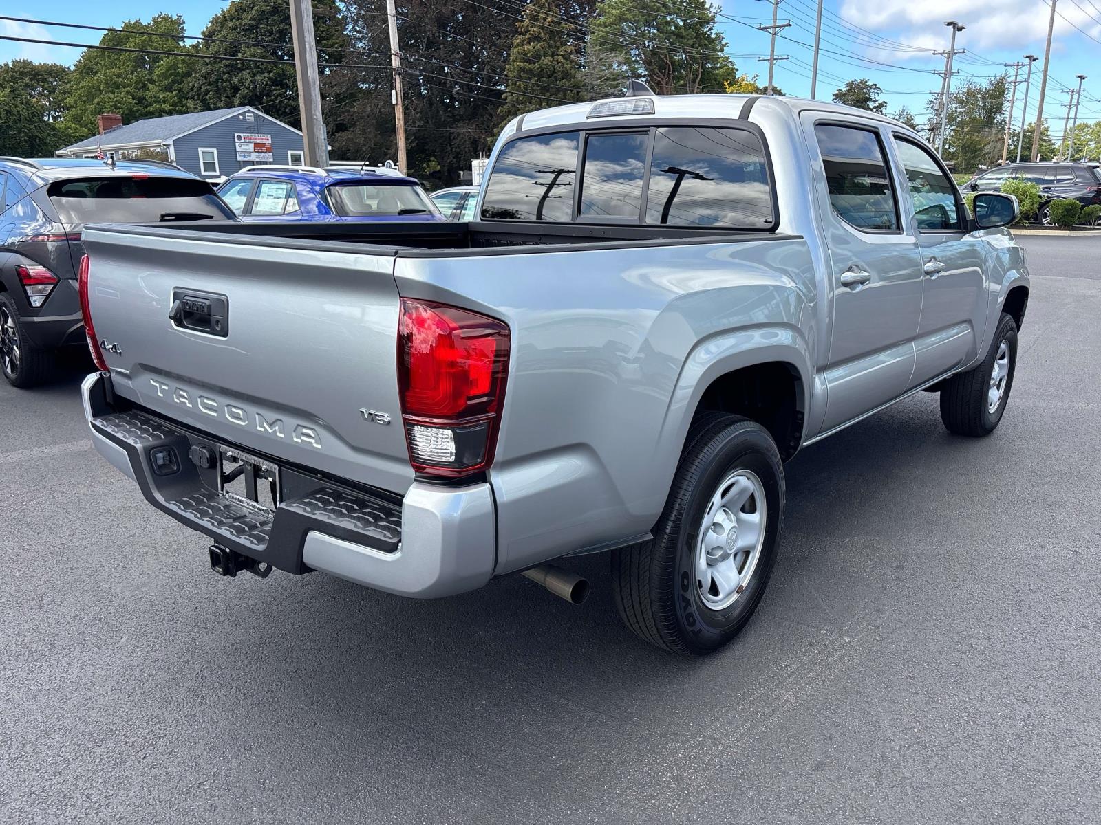 2022 Toyota Tacoma SR - Photo 6