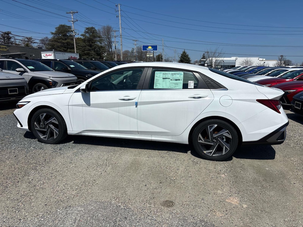 New 2026 Hyundai Elantra Hybrid Limited Car