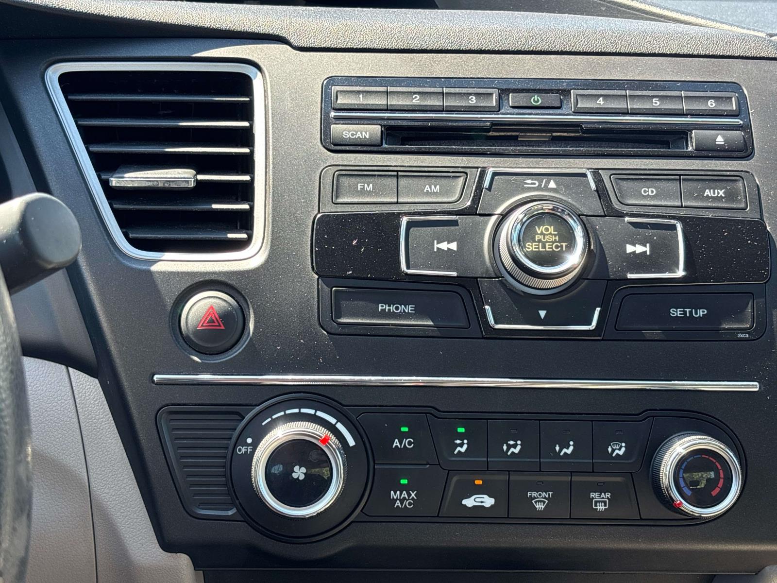 2014 Honda Civic LX - Photo 18