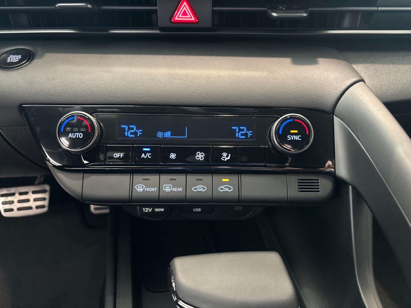 2025 Hyundai Elantra SEL - Photo 11