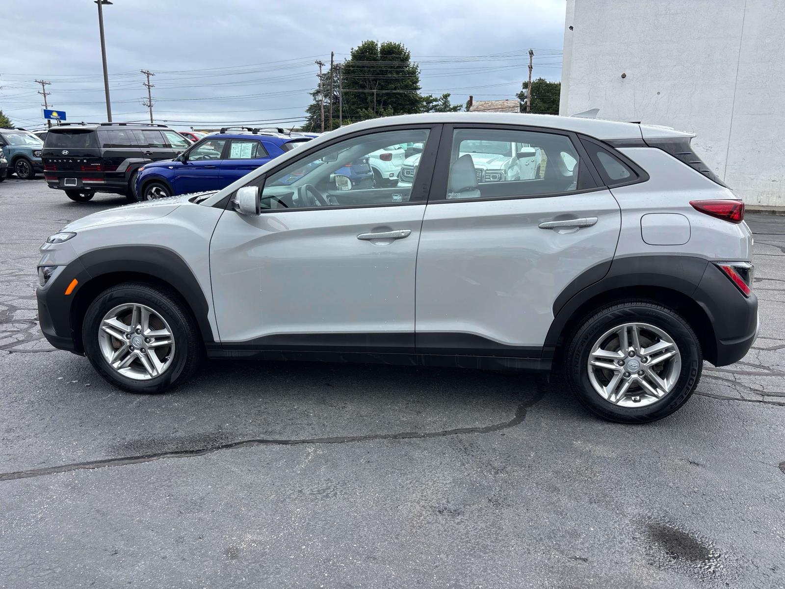 Used 2022 Hyundai Kona SE with VIN KM8K2CAB4NU775966 for sale in Middletown, RI