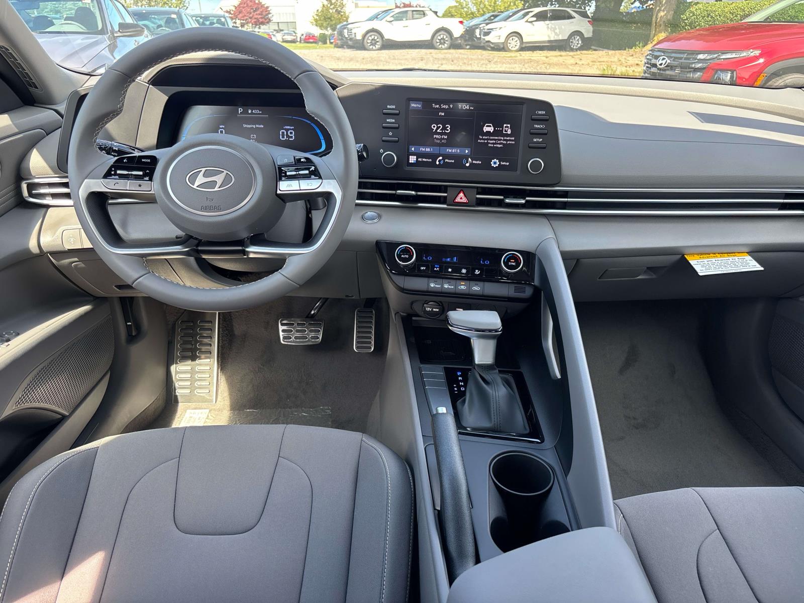 2025 Hyundai Elantra SEL - Photo 7
