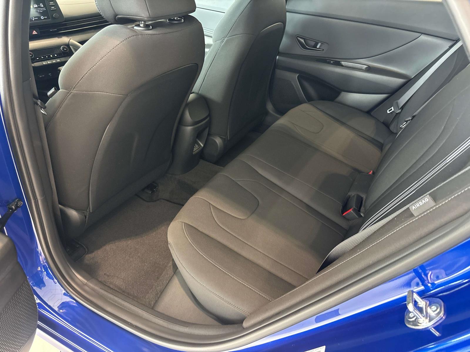 2025 Hyundai Elantra SEL - Photo 5