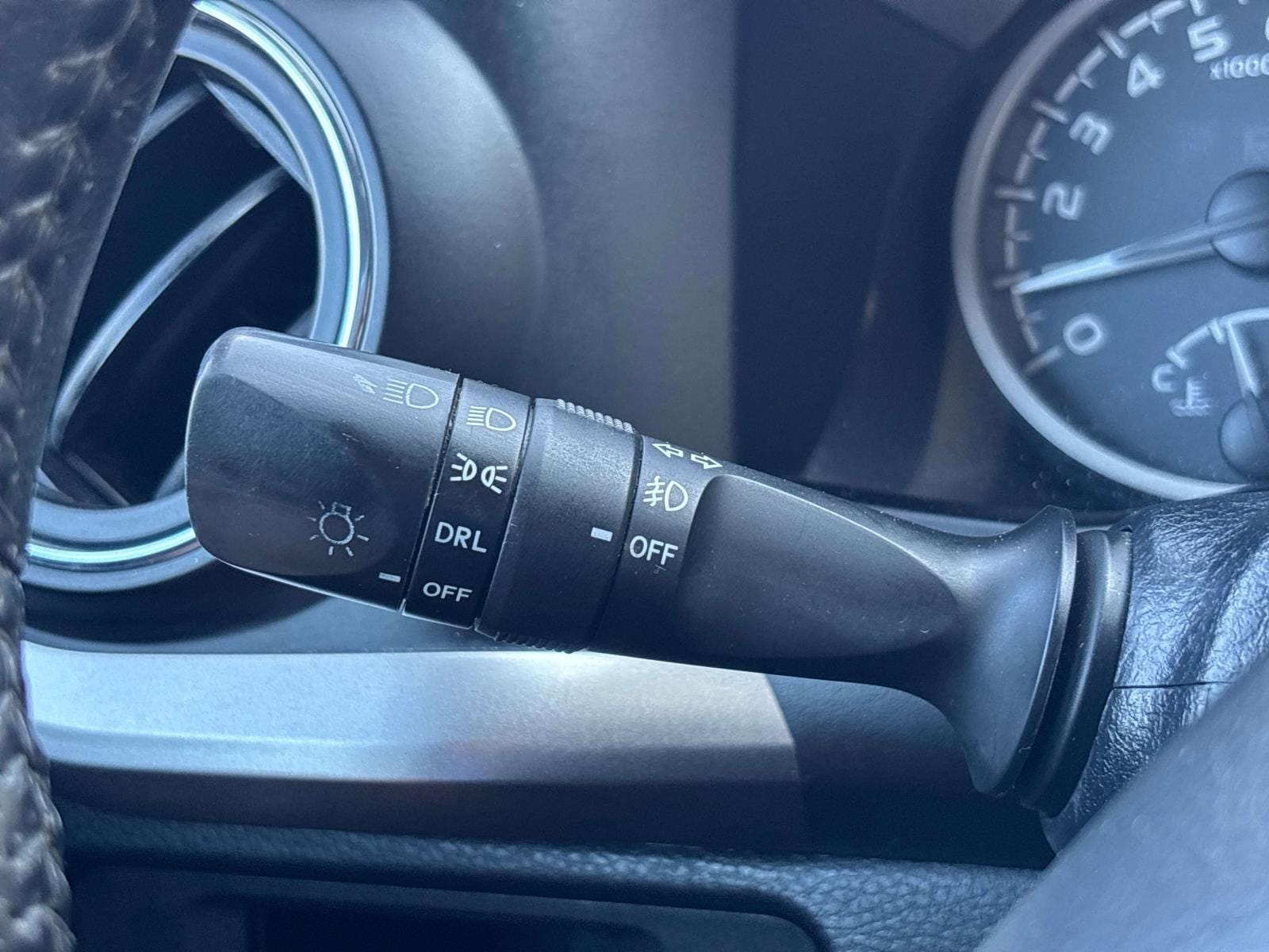 2018 Toyota Tacoma SR5 - Photo 28