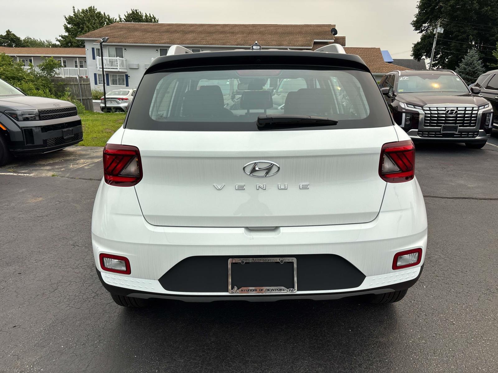 2026 Hyundai Venue SEL - Photo 4