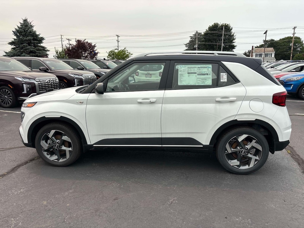 Used 2026 Hyundai Venue SEL SUV
