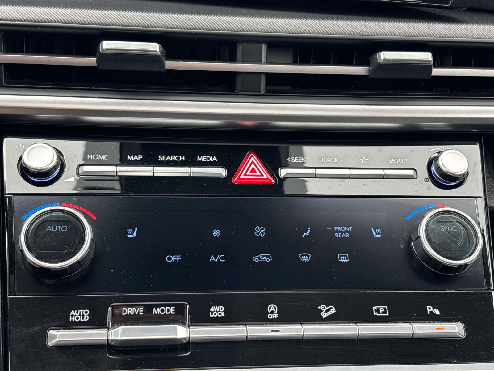 2024 Hyundai Santa Fe XRT - Photo 19