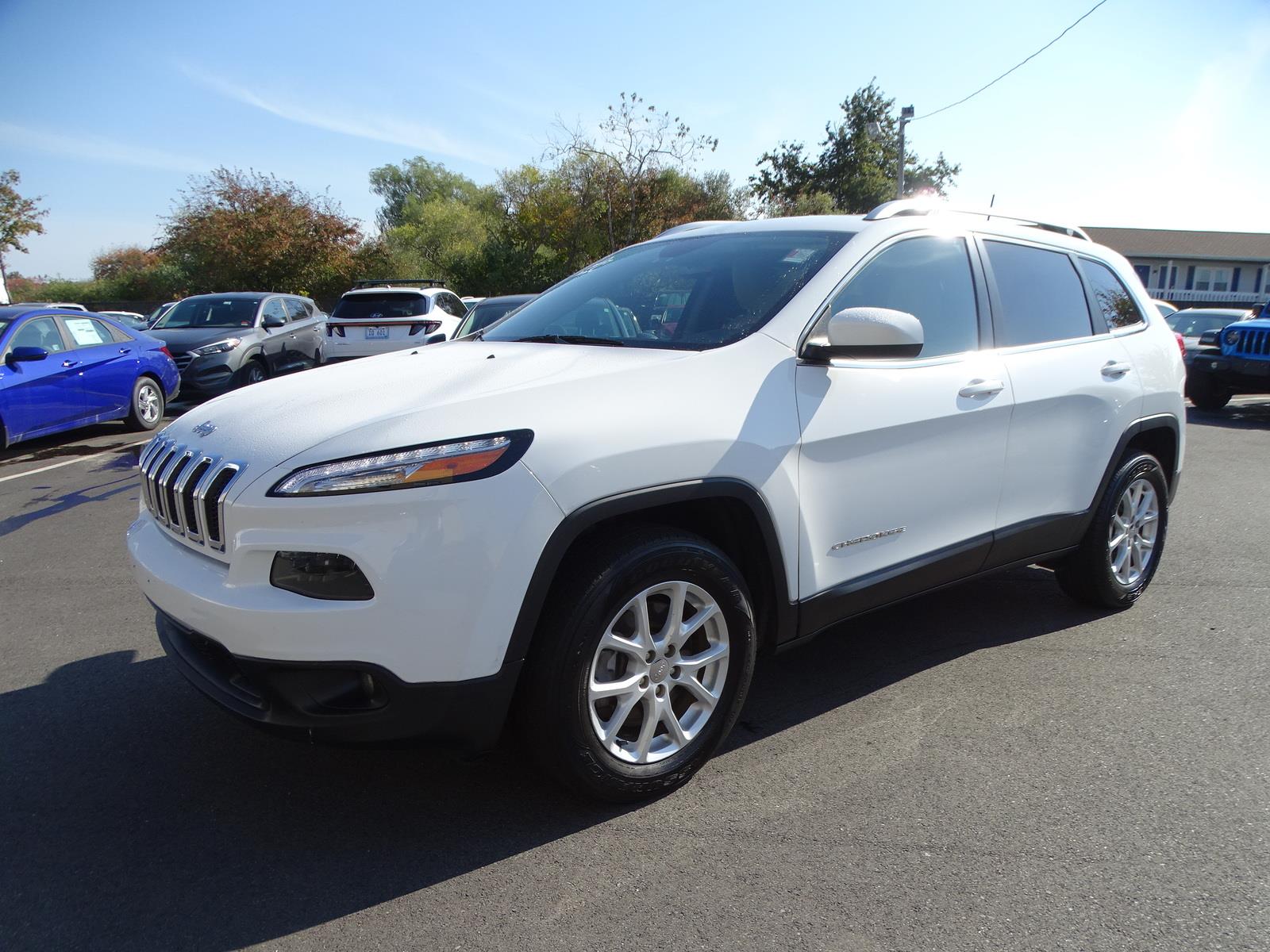 Used 2017 Jeep Cherokee Latitude with VIN 1C4PJMCS6HW582002 for sale in Middletown, RI