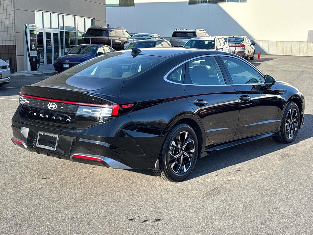 Certified 2025 Hyundai Sonata SEL Sedan