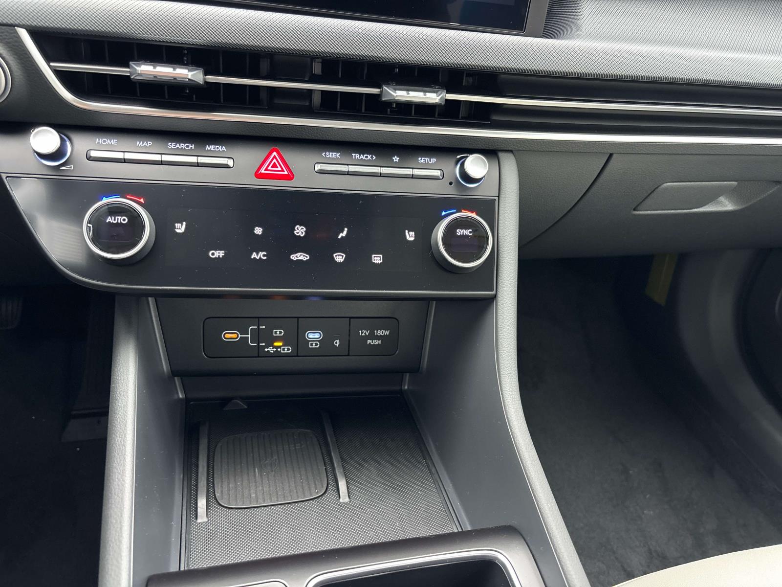 2026 Hyundai Sonata SEL - Photo 11