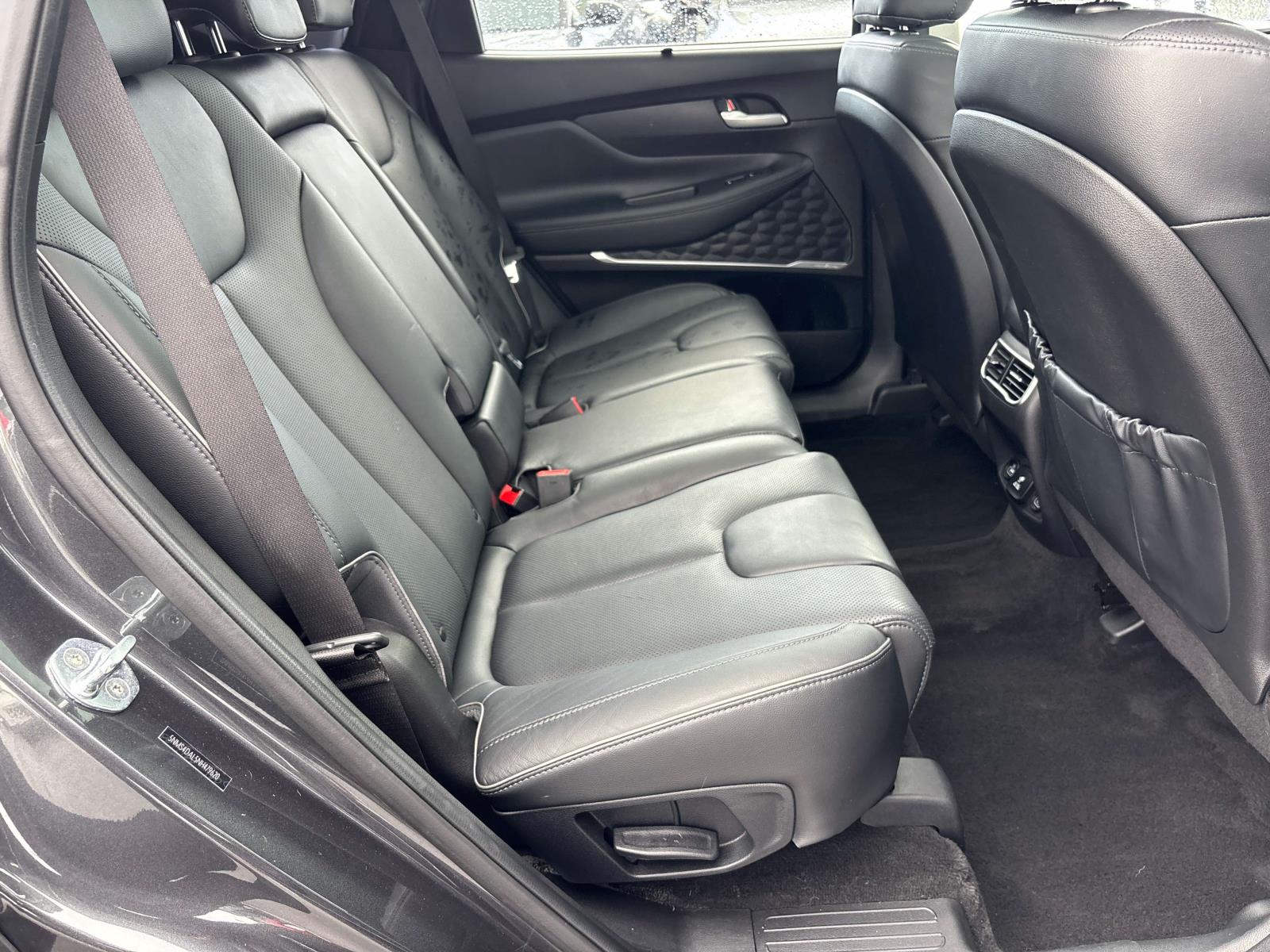 2022 Hyundai Santa Fe Limited - Photo 16
