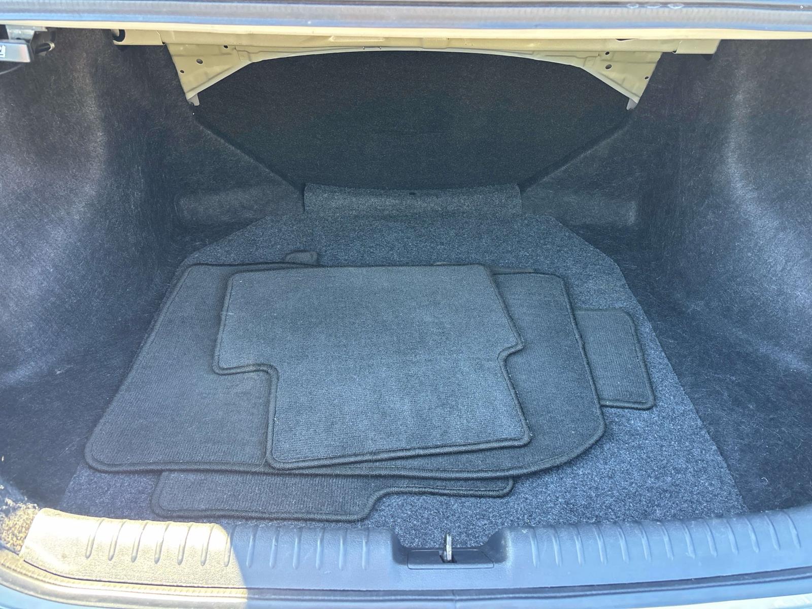2014 Honda Civic LX - Photo 9